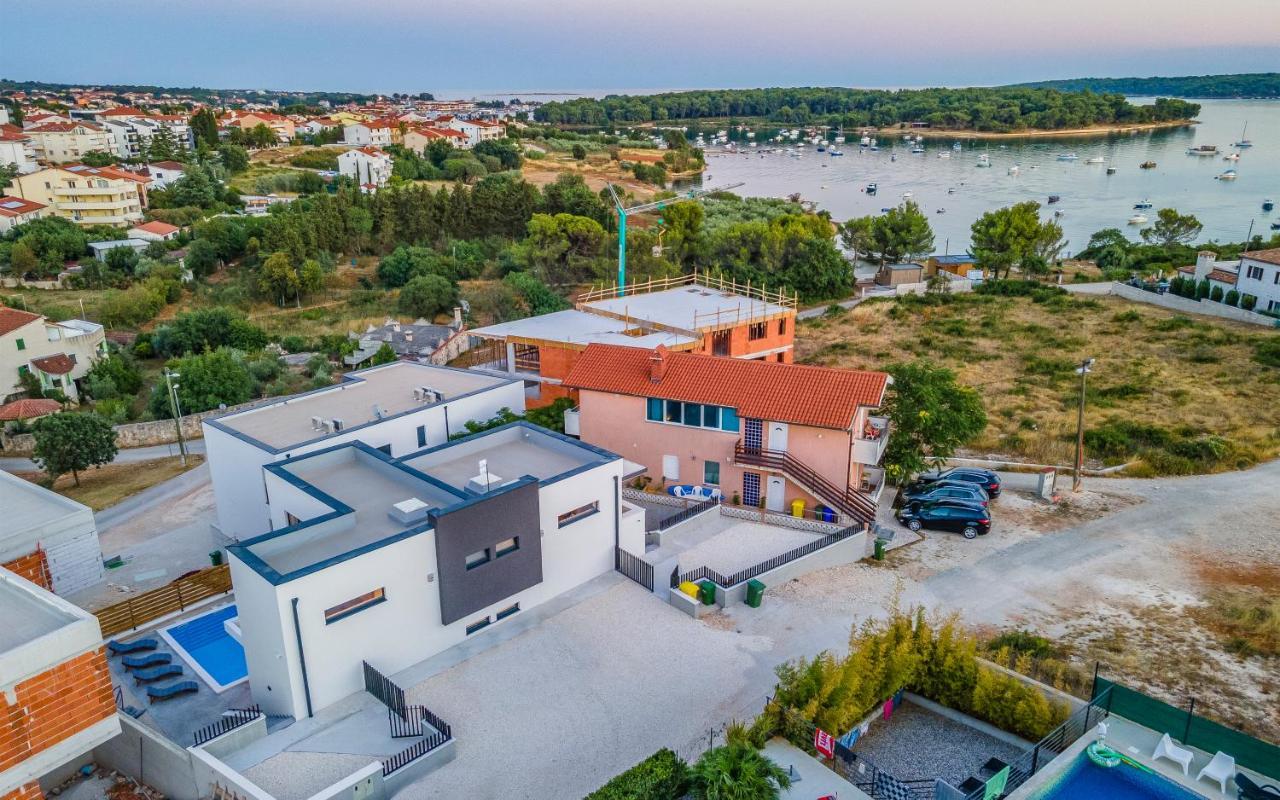 Villa Rougemarin - Marin With Private Pool Medulin Exterior photo